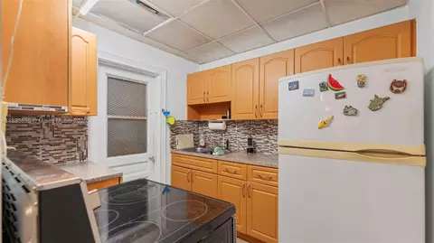 521 SE 5th St, Hialeah, FL 33010 photo 12