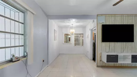 521 SE 5th St, Hialeah, FL 33010 photo 5