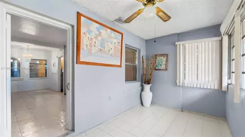 521 SE 5th St, Hialeah, FL 33010 photo 2