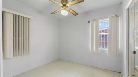 521 SE 5th St, Hialeah, FL 33010 photo 10