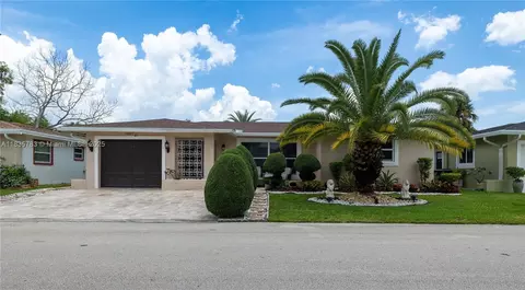 4811 NW 58th St, Tamarac, FL 33319