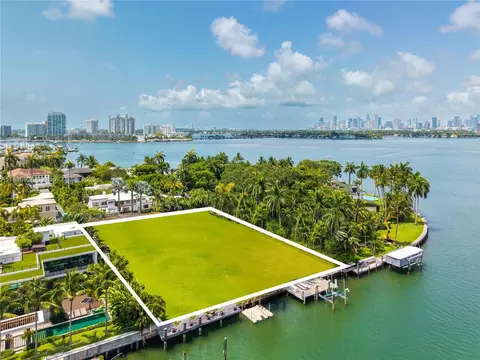 1839 W 1833 W 24th St, Miami Beach, FL 33140
