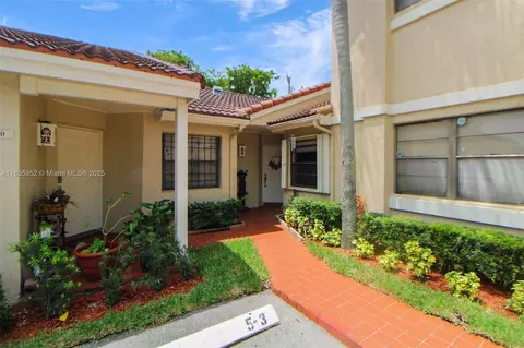 17012 NW 66th Ct, Hialeah, FL 33015