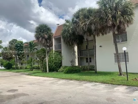 7500 NW 17th St #109, Plantation, FL 33313
