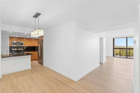 2333 Brickell Ave #1908, Miami, FL 33129 photo 2