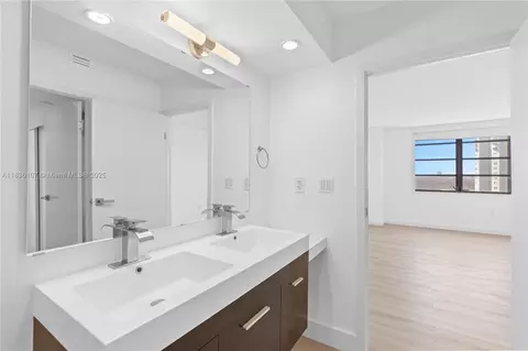 2333 Brickell Ave #1908, Miami, FL 33129 photo 21