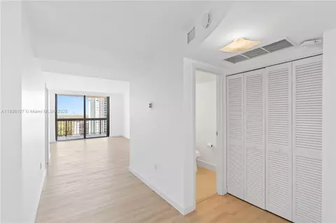 2333 Brickell Ave #1908, Miami, FL 33129 photo 9