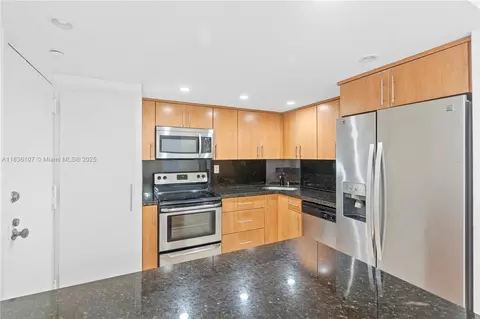 2333 Brickell Ave #1908, Miami, FL 33129 photo 5