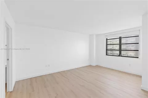 2333 Brickell Ave #1908, Miami, FL 33129 photo 17