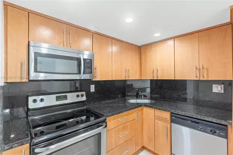 2333 Brickell Ave #1908, Miami, FL 33129 photo 6