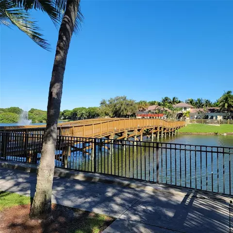 2463 Centergate Dr #103, Miramar, FL 33025