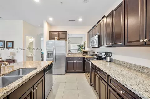 2851 W Prospect Rd #1306, Tamarac, FL 33309