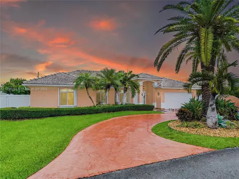 18741 SW 297th St, Homestead, FL 33030