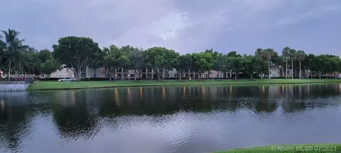 2452 Centergate Dr #103, Miramar, FL 33025