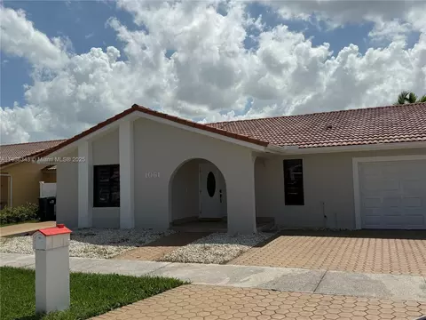 1061 NW 128th Ave, Miami, FL 33182
