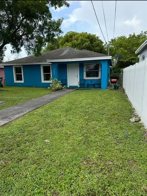 2622 NW 47th St, Miami, FL 33142