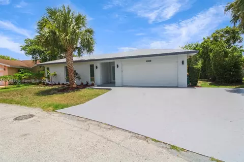 Exterior - 4808 Mango Dr, Tamarac, FL 33319 photo 1 of 3