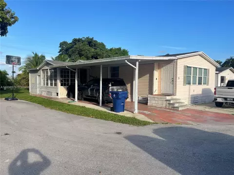 19800 SW 180th Ave UNIT 5, Miami, FL 33187