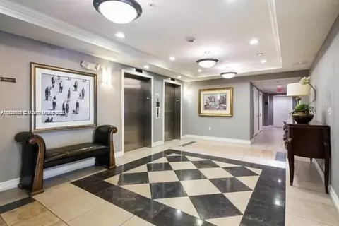 1919 Van Buren St #313A, Hollywood, FL 33020