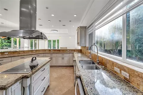 Kitchen - 13400 SW 83rd Ave, Pinecrest, FL 33156 photo 3 of 4