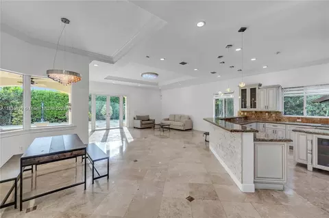 Living - 13400 SW 83rd Ave, Pinecrest, FL 33156 photo 3 of 5