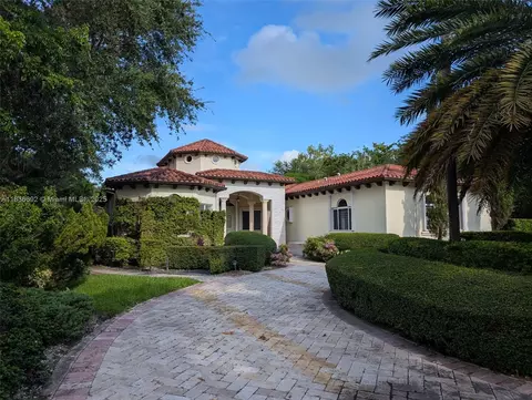 Exterior - 13400 SW 83rd Ave, Pinecrest, FL 33156 photo 1 of 18
