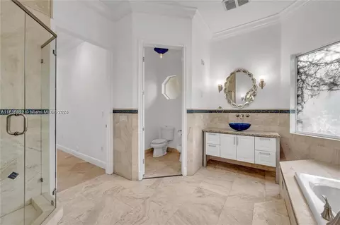 Bath - 13400 SW 83rd Ave, Pinecrest, FL 33156 photo 3 of 4