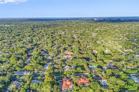 View/Area - 13400 SW 83rd Ave, Pinecrest, FL 33156 photo 2 of 3