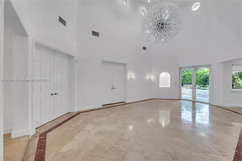 Living - 13400 SW 83rd Ave, Pinecrest, FL 33156 photo 2 of 5