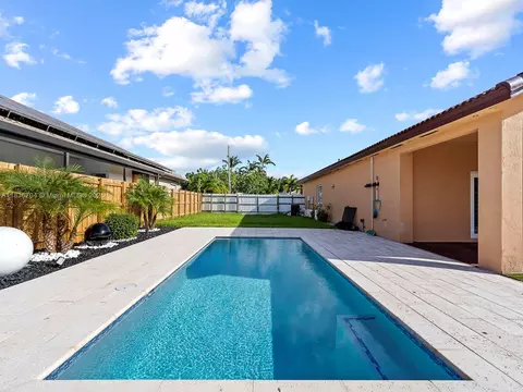 1405 SE 7th St, Homestead, FL 33033