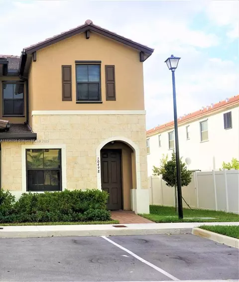 10498 W 33rd Way, Hialeah, FL 33018