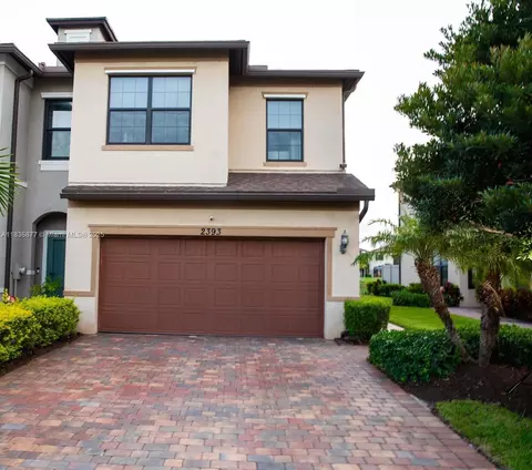 2393 Post St, Palm Springs, FL 33406