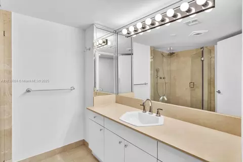 Bath - 8855 E Collins Ave #2F, Surfside, FL 33154 photo 3 of 7
