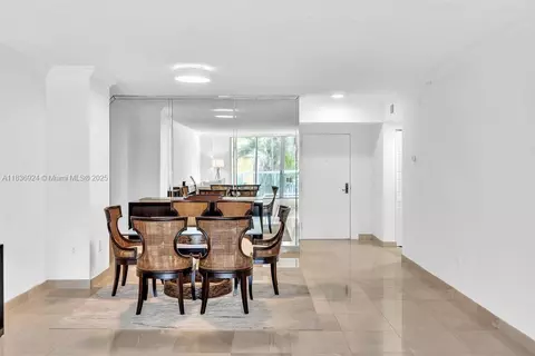 Dining - 8855 E Collins Ave #2F, Surfside, FL 33154 photo 3 of 8