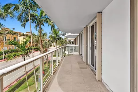 Exterior - 8855 E Collins Ave #2F, Surfside, FL 33154 photo 7 of 11