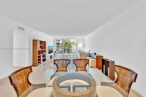 Dining - 8855 E Collins Ave #2F, Surfside, FL 33154 photo 6 of 8
