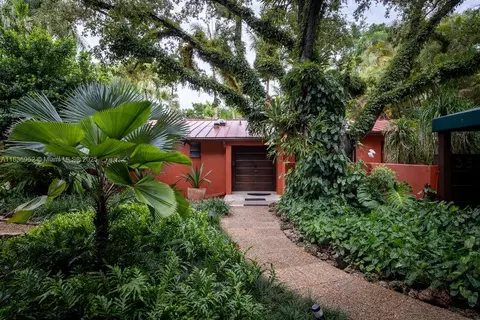 3570 Avocado Ave, Miami, FL 33133