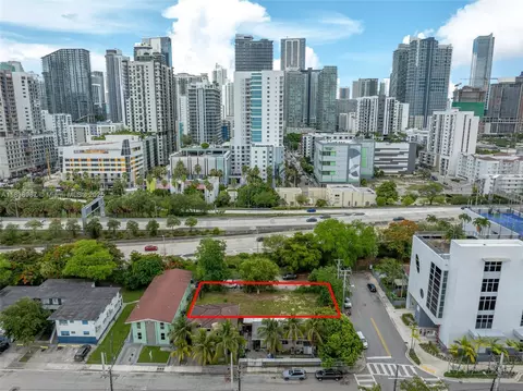 View/Area - 367 SW 11th St, Miami, FL 33130 photo 1 of 15
