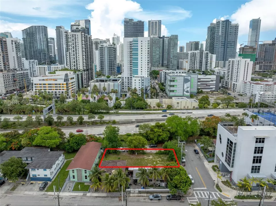 View/Area - 367 SW 11th St, Miami, FL 33130 photo 1 of 15