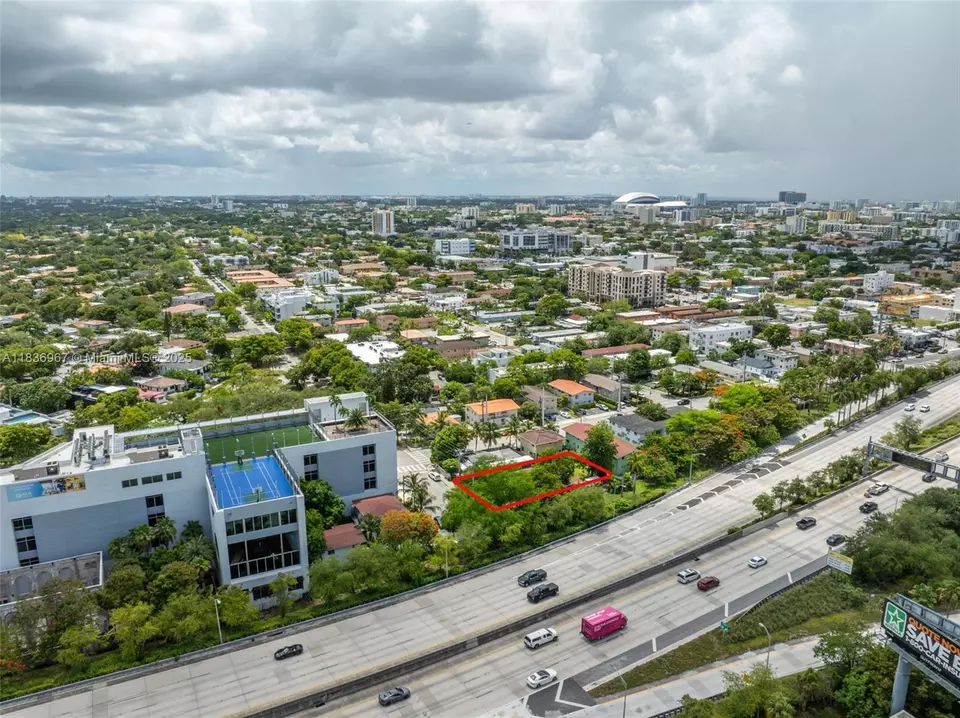 View/Area - 367 SW 11th St, Miami, FL 33130 photo 8 of 15
