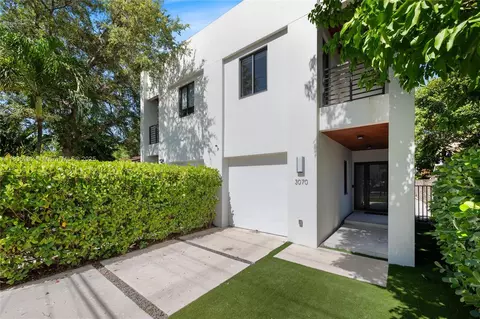 3070 Elizabeth St, Miami, FL 33133