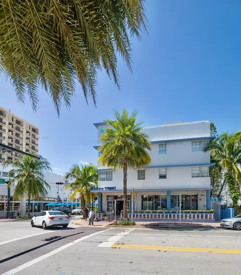 1100 Collins Ave #207, Miami Beach, FL 33139