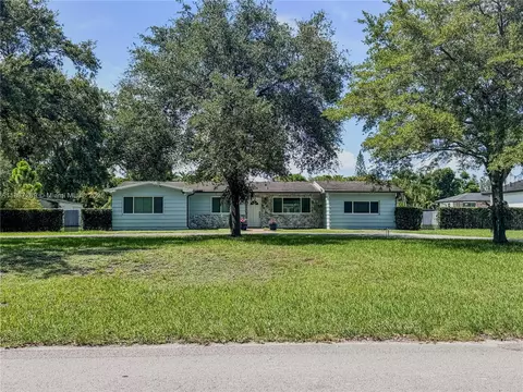 10111 SW 66th St, Miami, FL 33173