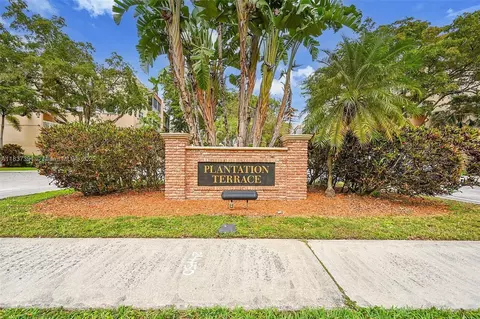 6751 Cypress Rd #405, Plantation, FL 33317