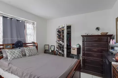 2515 SW 7th St, Miami, FL 33135 photo 2