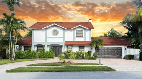 6381 Falconsgate Ave, Davie, FL 33331