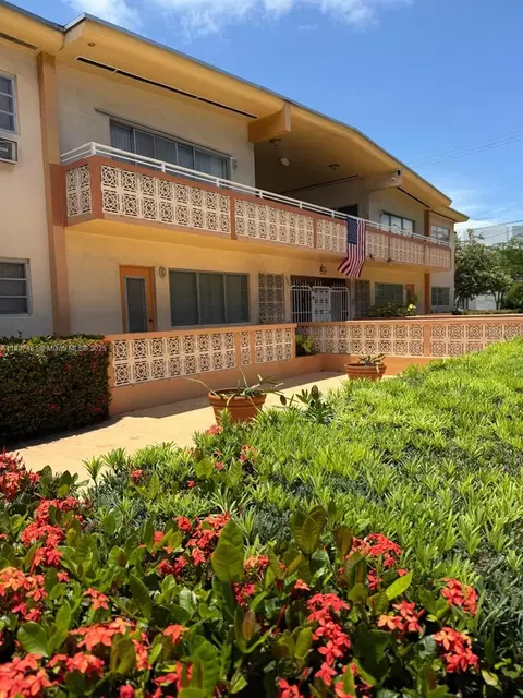 1060 Pennsylvania Ave #18, Miami Beach, FL 33139