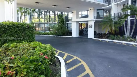 800 Parkview Dr #226, Hallandale Beach, FL 33009