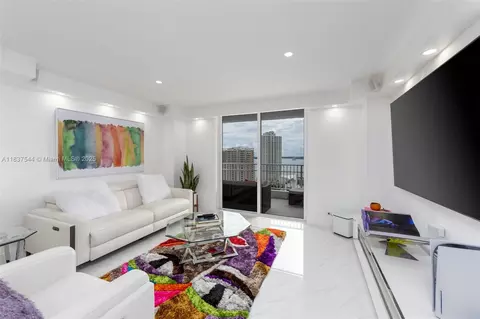 701 Brickell Key Blvd #2011, Miami, FL 33131