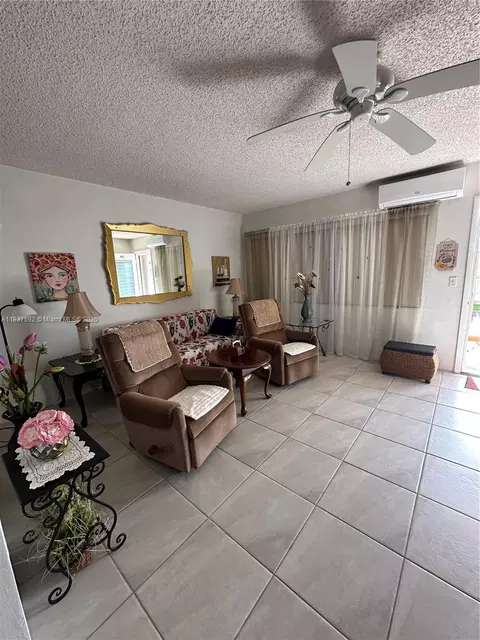 920 SW 11th Ave #12A, Hallandale Beach, FL 33009